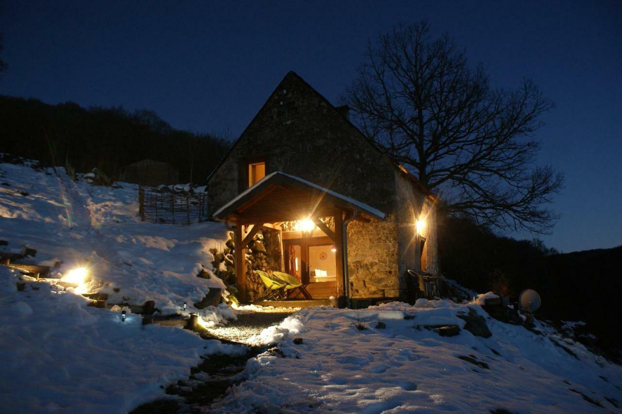 Le Gite De Chomet La Tour-dʼAuvergne Esterno foto